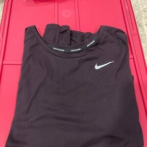 Nike plum small , thumb holes Dri-Fit